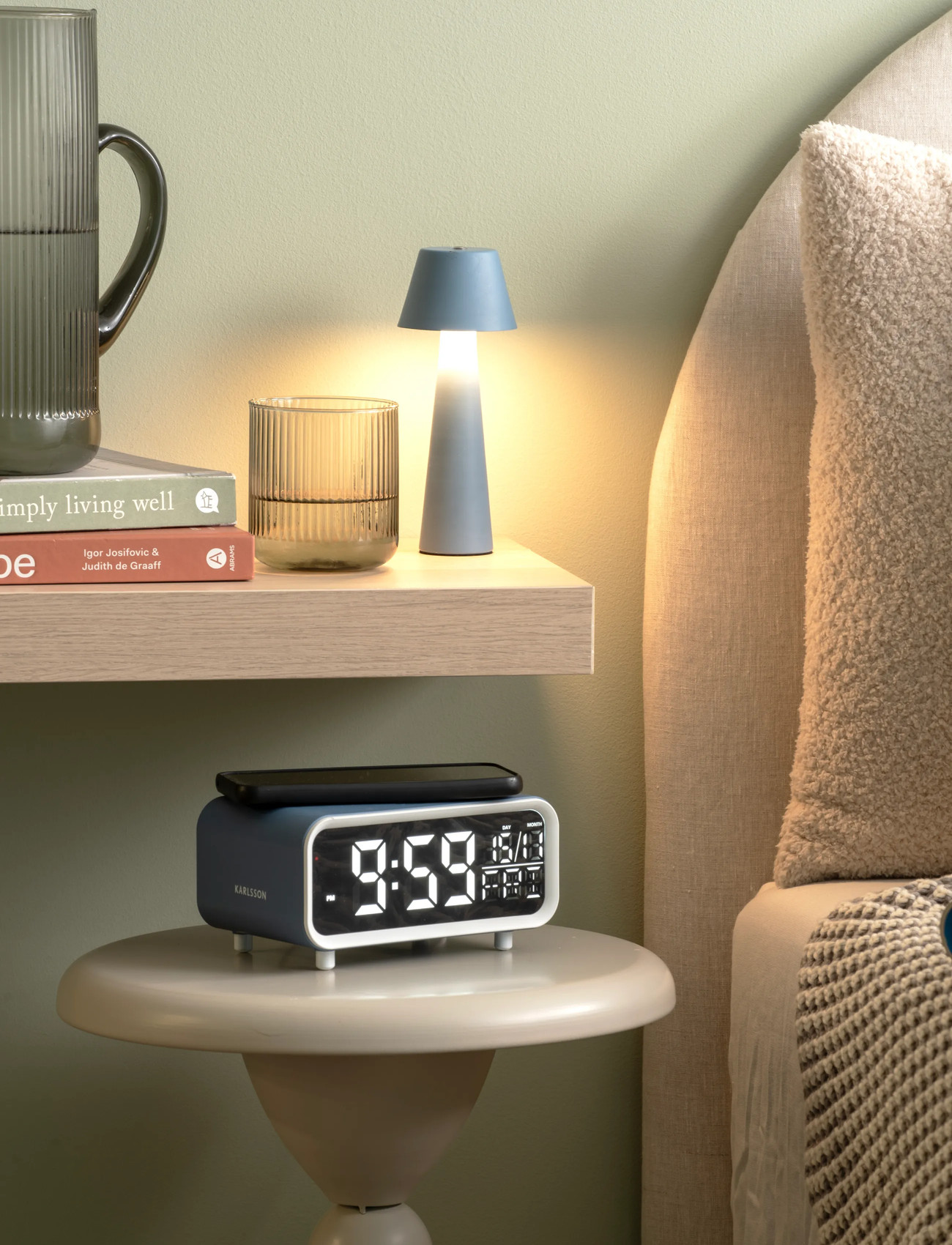 KARLSSON Alarm Clock Chunky Led W. Phone Charger, W17 cm, Blue, Ure > Vækkeure, Unisex