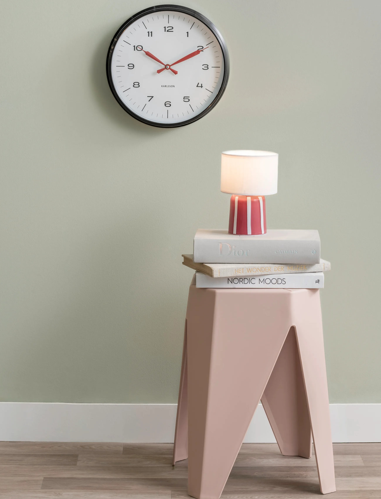 KARLSSON Wall Clock Modern Factory Ochre Yellow W. Dark Blue, Ø 30 cm, Black, Ure > Vægure, Unisex