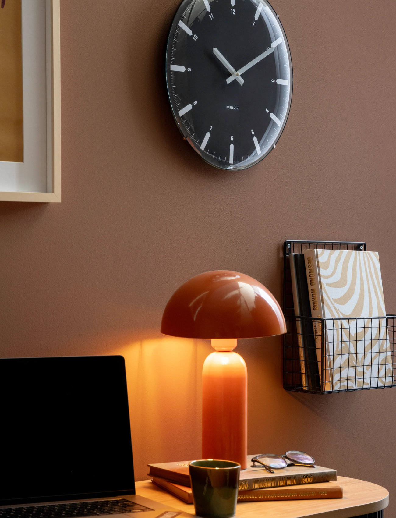 KARLSSON Wall Clock Realista Dome White, Ø 35 cm, Black, Ure > Vægure, Unisex