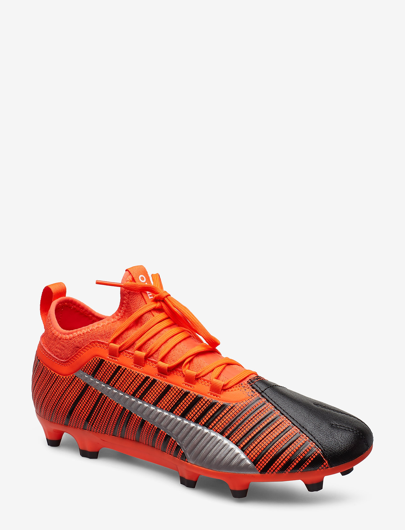 red puma football shoes