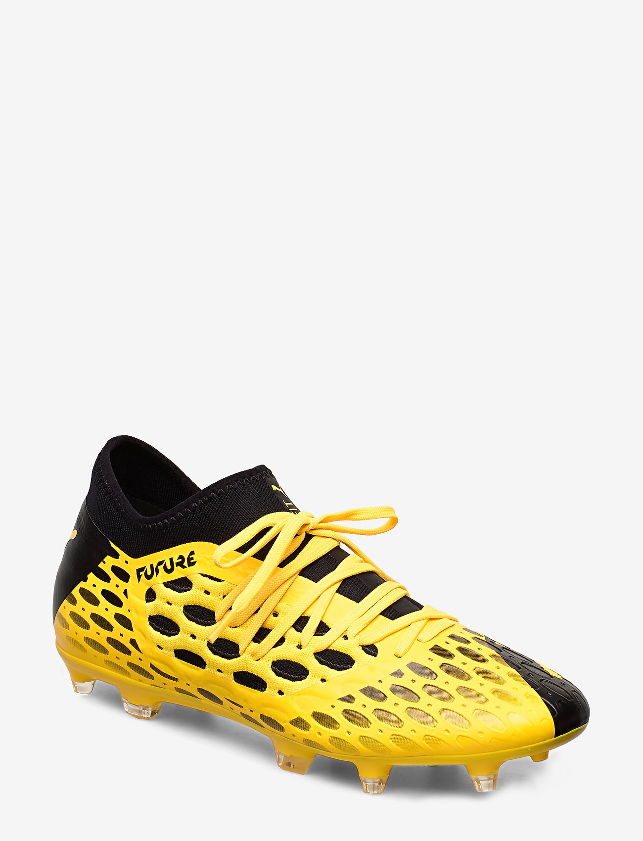 yellow puma soccer cleats