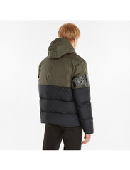ess wind jacket