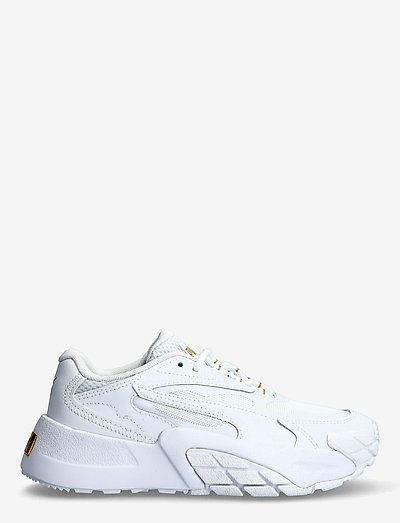 puma white canvas sneakers