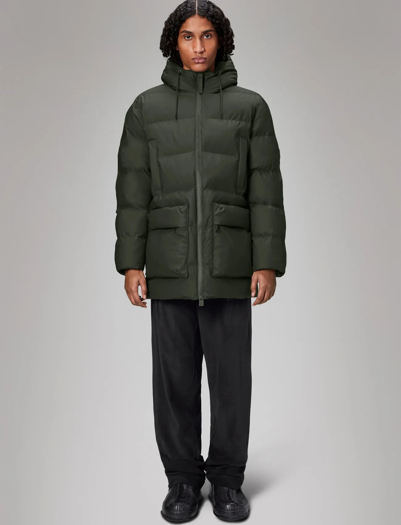 Rains Alta Long Puffer Cargo Jacket W3T4, S, Green, Jakker > Vatterede Jakker, Herre