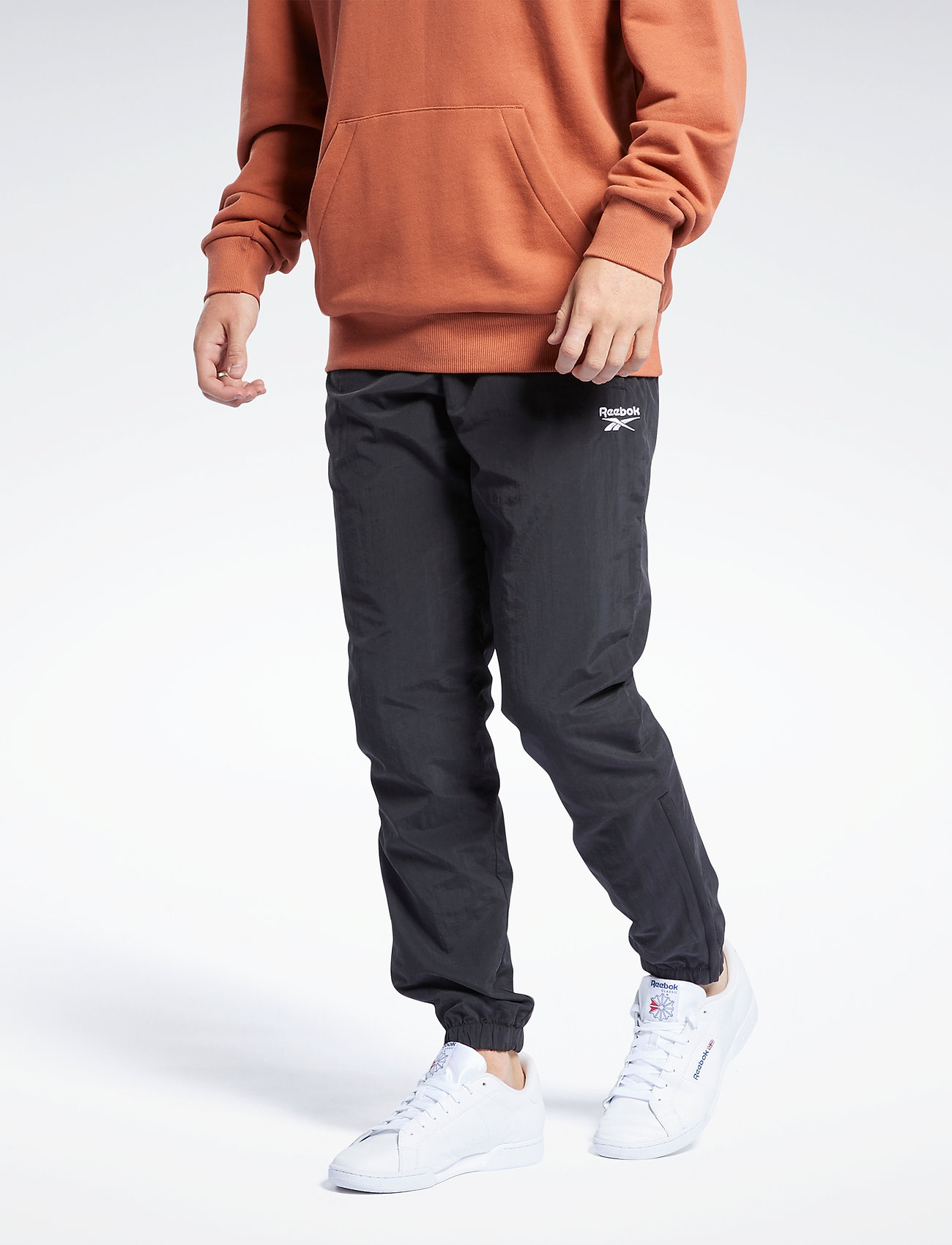 Classics Vector Track Pants in VECTOR NAVY  Reebok Official Portugal