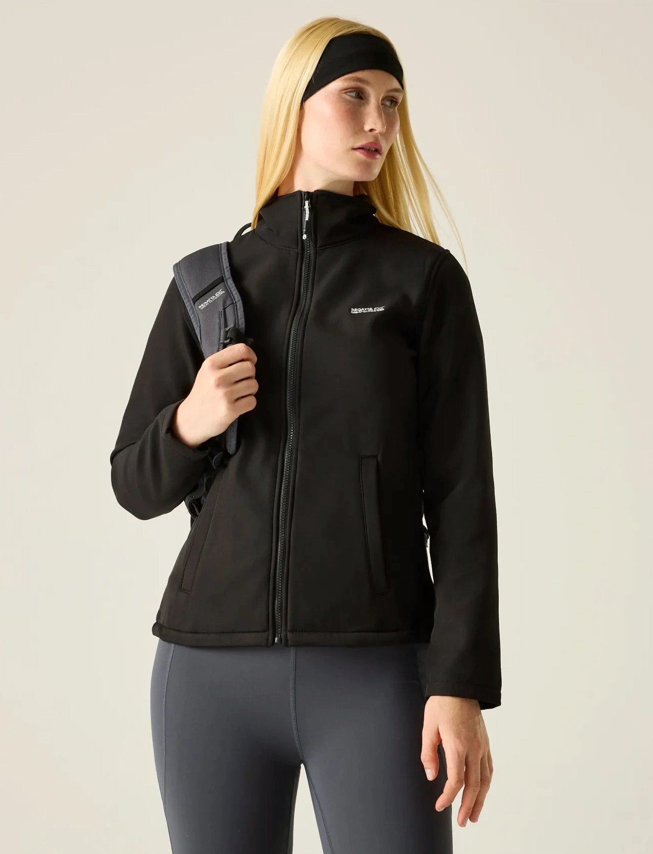 Regatta Connie V Softshell, XL, Black, Sport Jackets > Sport Outdoor Jackets, Dame