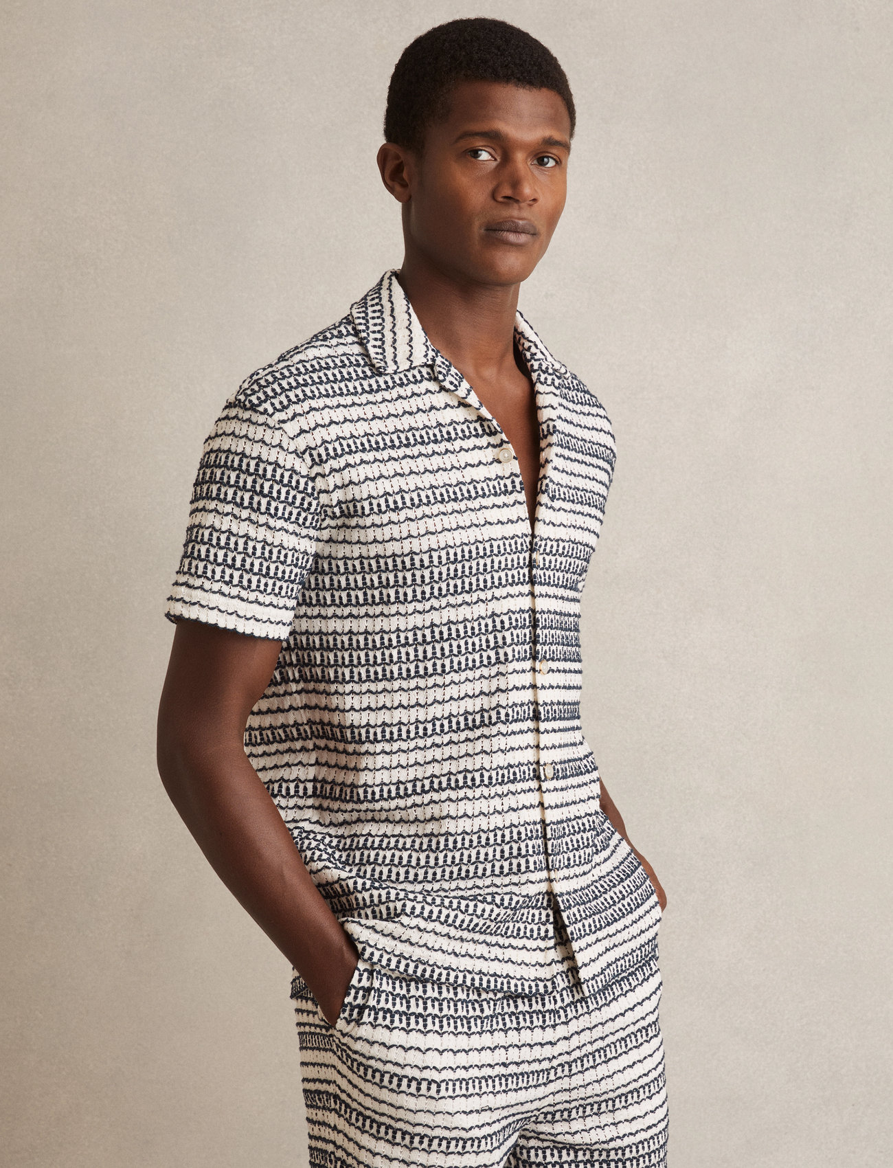 Reiss Chez, L, White, Skjorter > Kortærmede Shirts, Herre