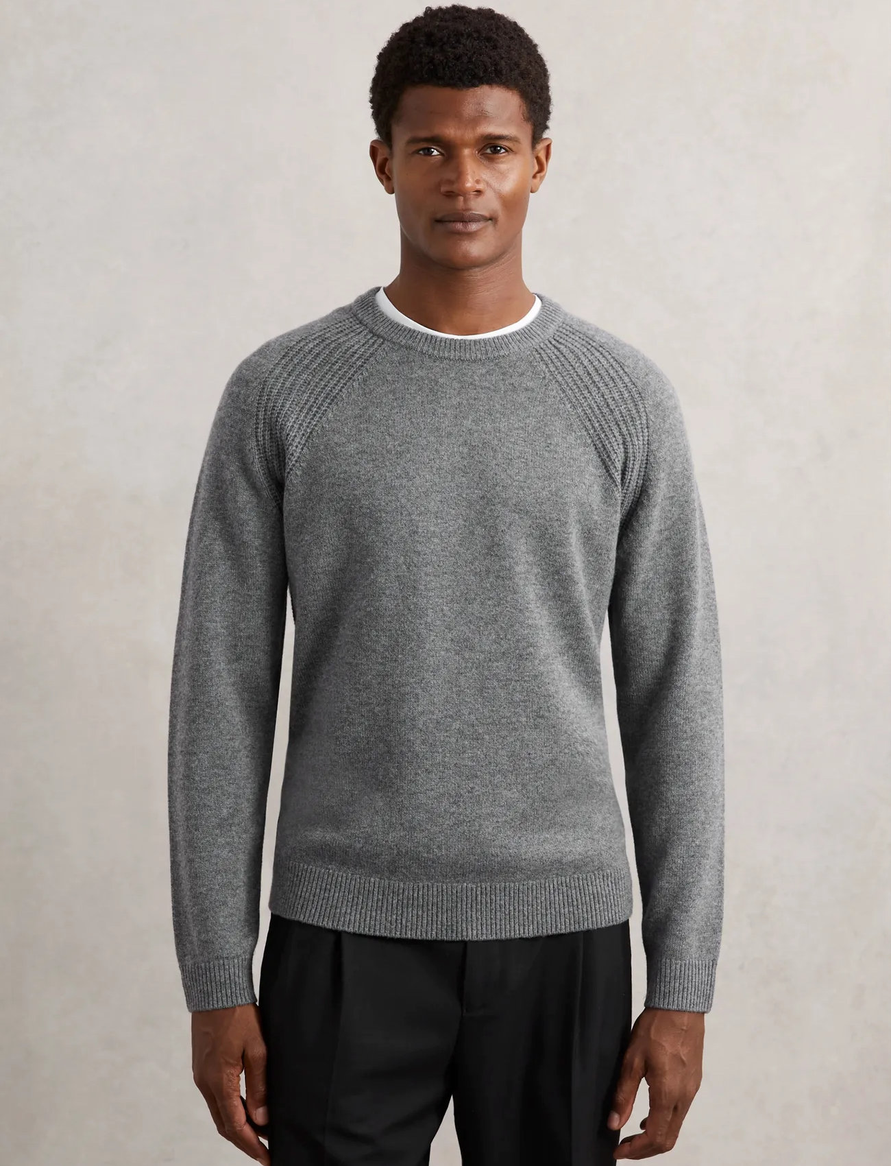 Reiss Foulton, M, Grey, Strik > Runde Halse, Herre