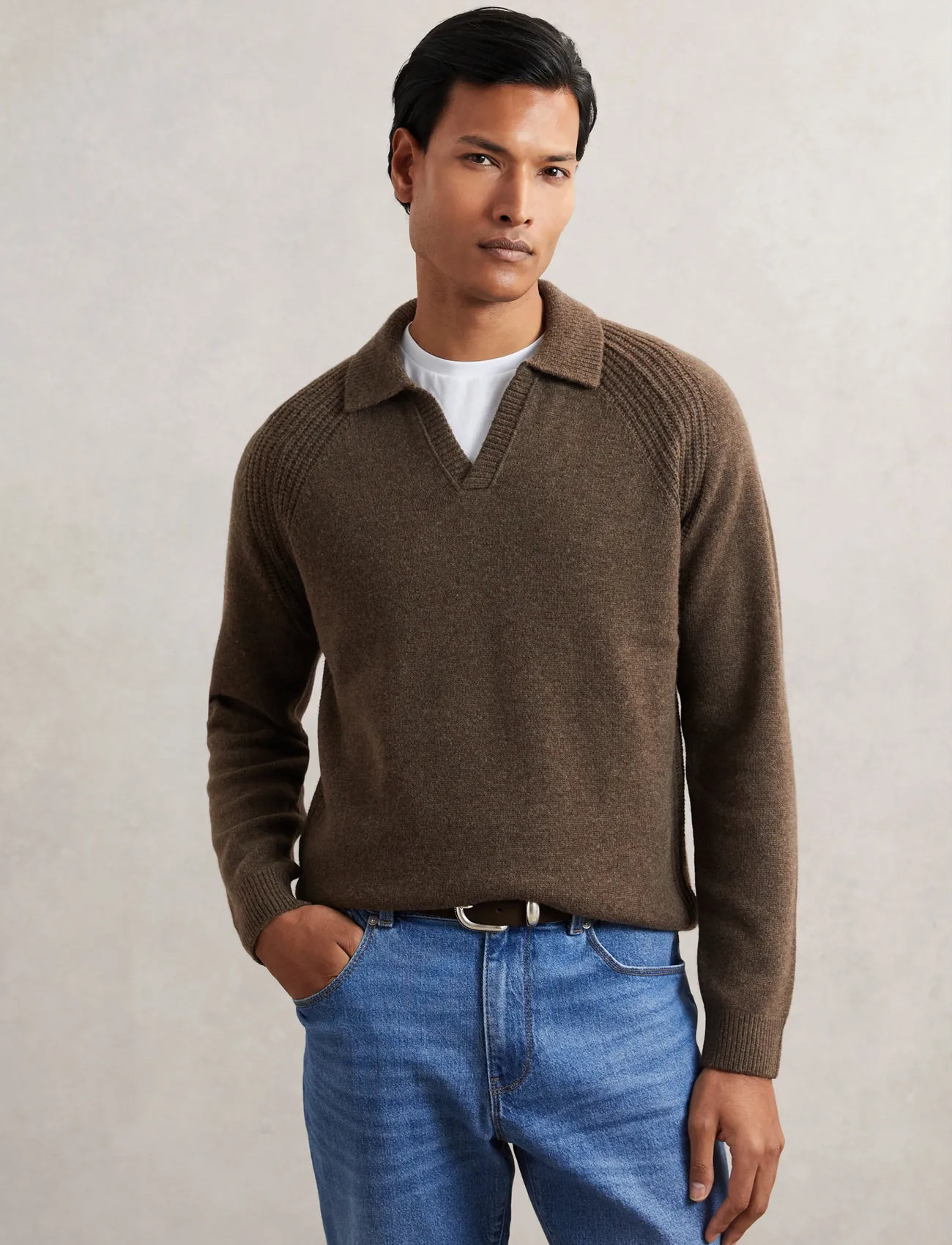 Reiss Banbury, XL, Brown, Strik > V-Halse, Herre