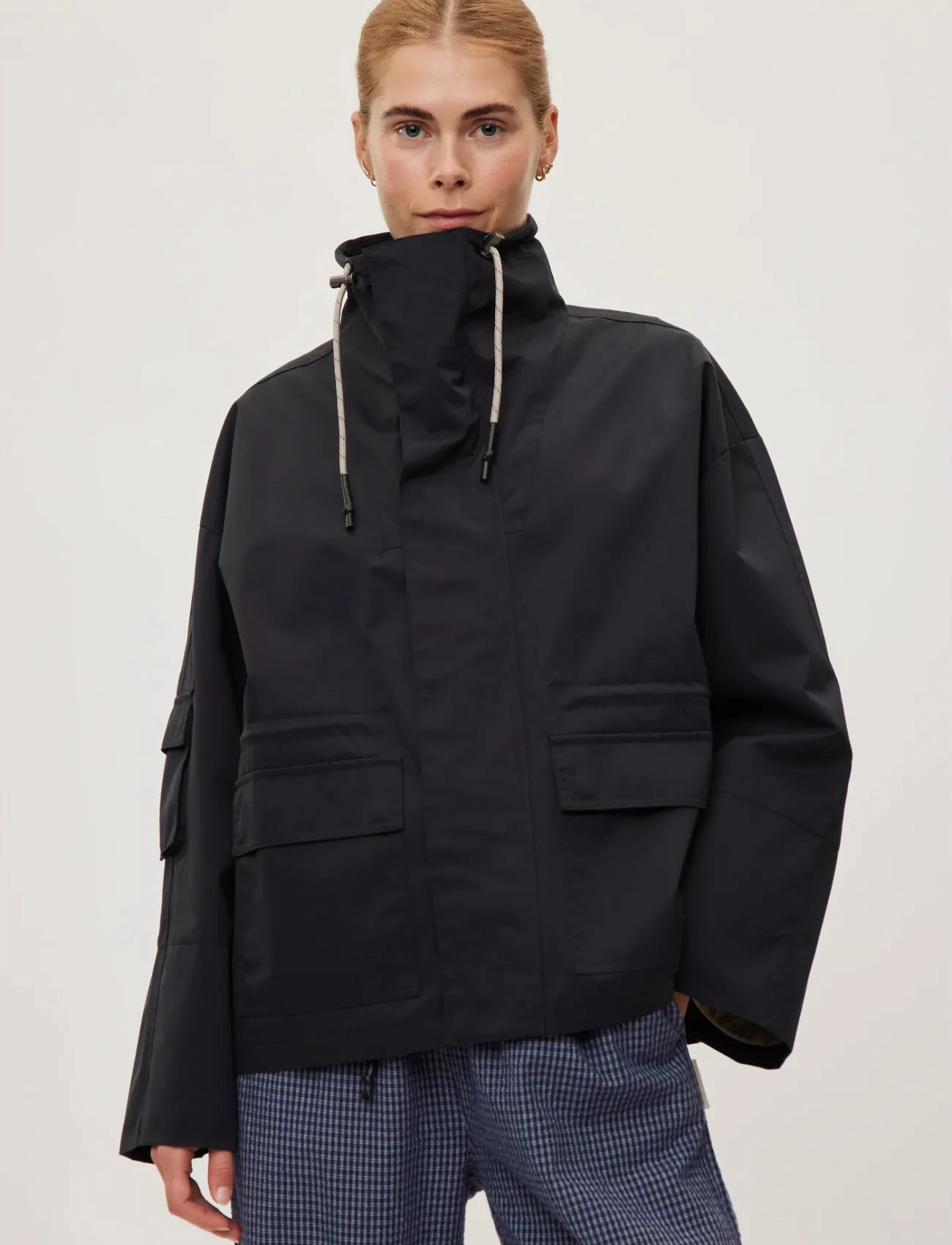 Rethinkit Studios Tech Coat Cloud, S, Black, Sport Jackets > Sport Casual Jackets, Dame