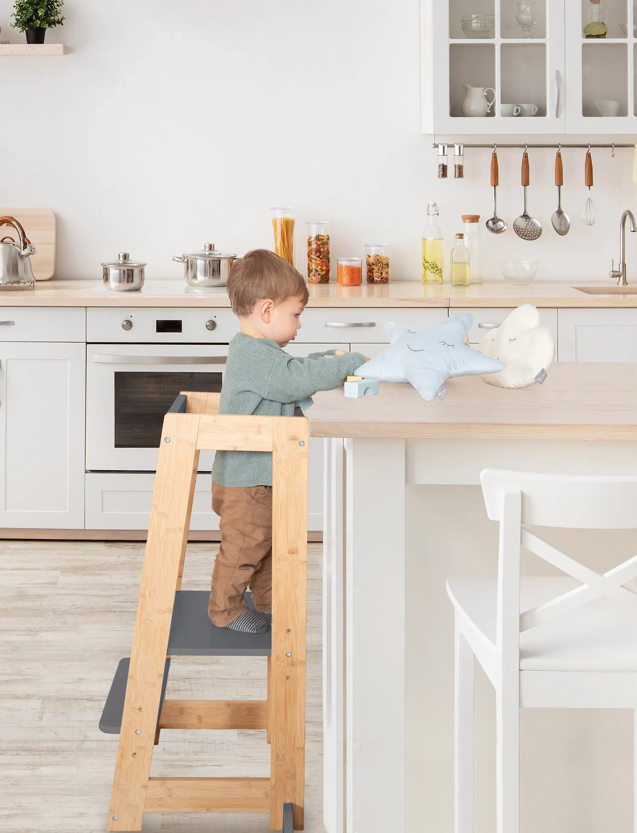ROBA Learning Tower Made Of Wood, 88X 54X 43.5 cm, White, Møbler > Stole Og Skamler, Børn
