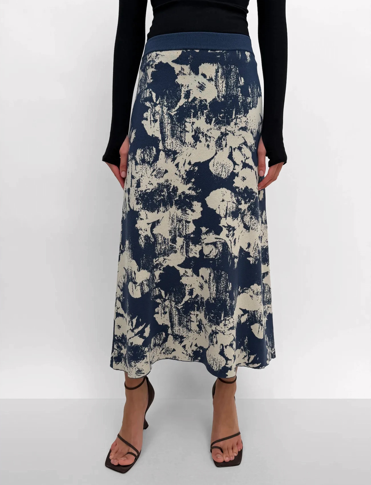 RODEBJER Rodebjer Flora Denim Flower, XL, Navy, Nederdele > Knælange Og Midi Nederdele, Dame