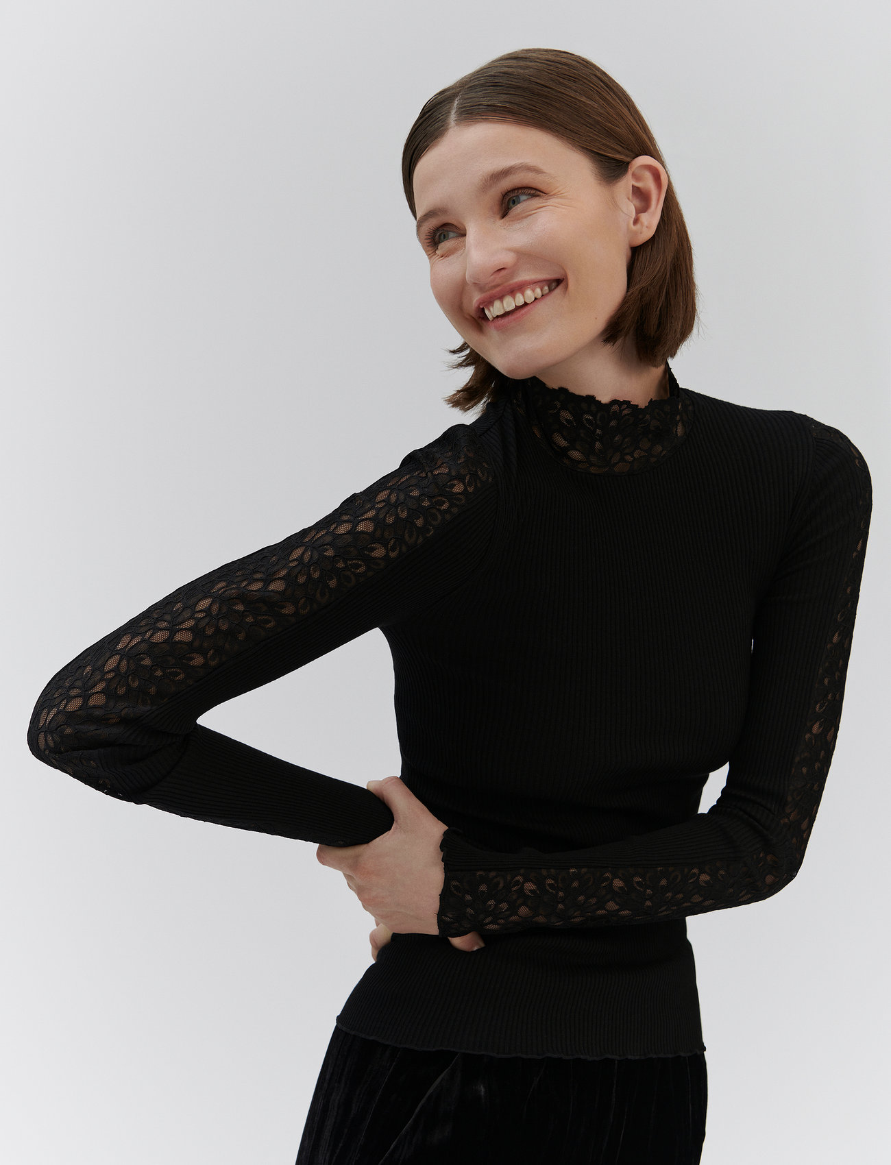 rosw0605_cblack_10.jpg?