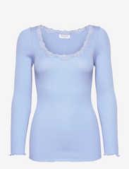 Silk t-shirt w/ lace - BLUE HEAVEN