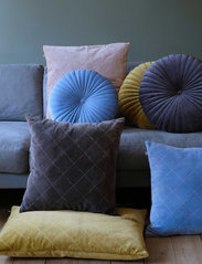 Rosemunde - Velvet quilt cushion - dusty blue - 1
