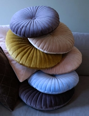 Rosemunde - Round quilt cushion 40 round - dark shadow - 2