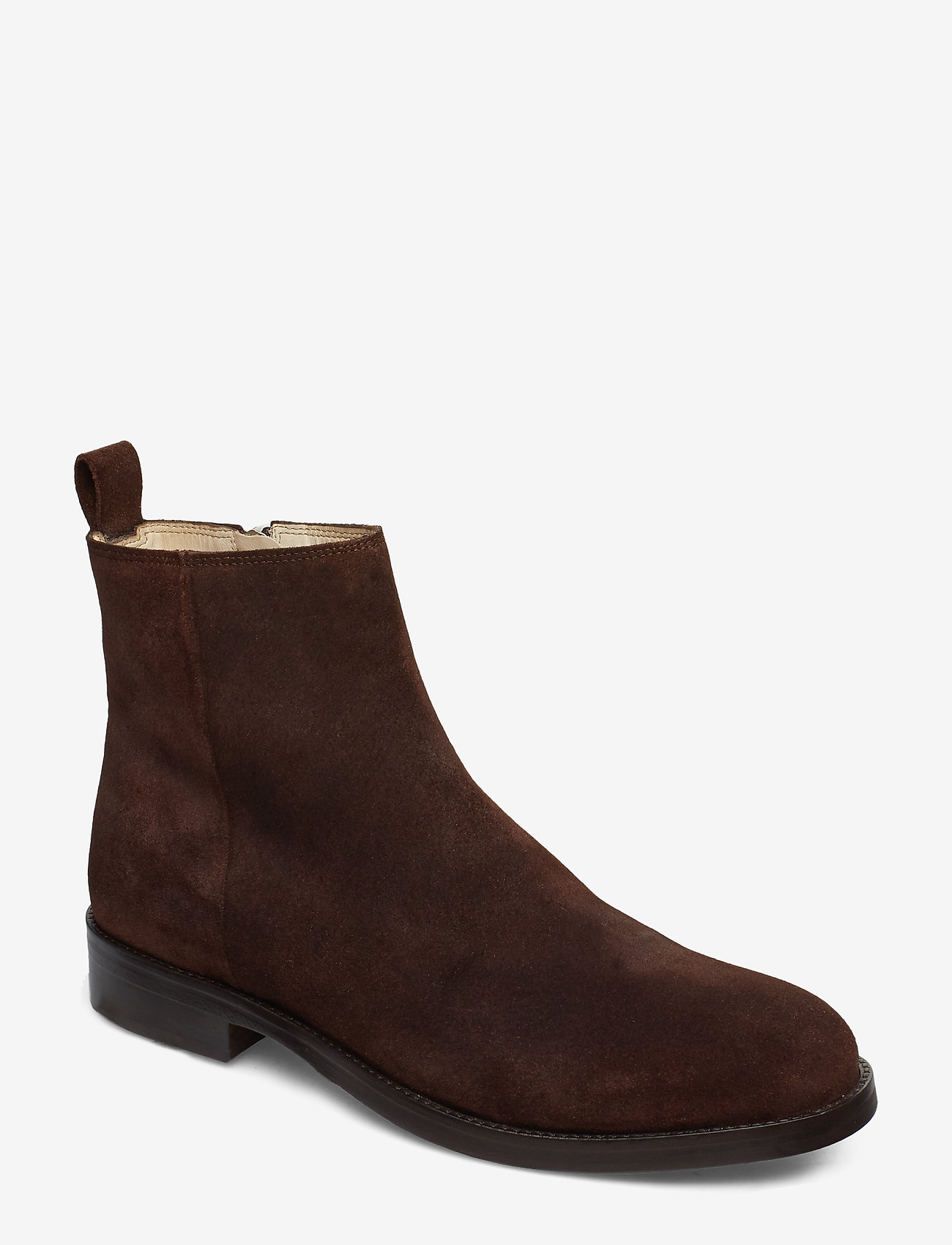ankle chelsea boots