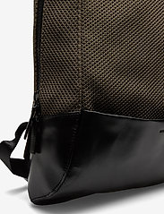 Royal RepubliQ - Sprint Backpack - rucksäcke - olive - 3