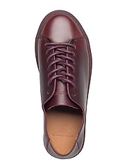 doric unbound derby shoe