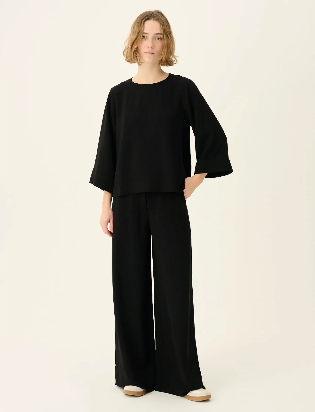 Rue de Tokyo Simako Recycled Heavy Crepe, S, Black, Bluser > Langærmede, Dame