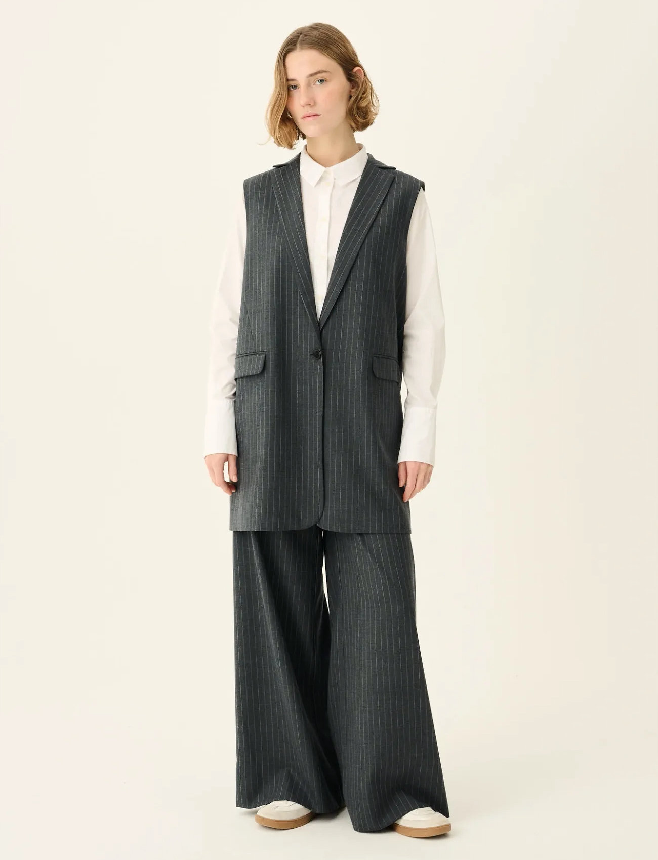 Rue de Tokyo Papina Wool Pinstripe, S, Grey, Bukser > Brede Ben, Dame