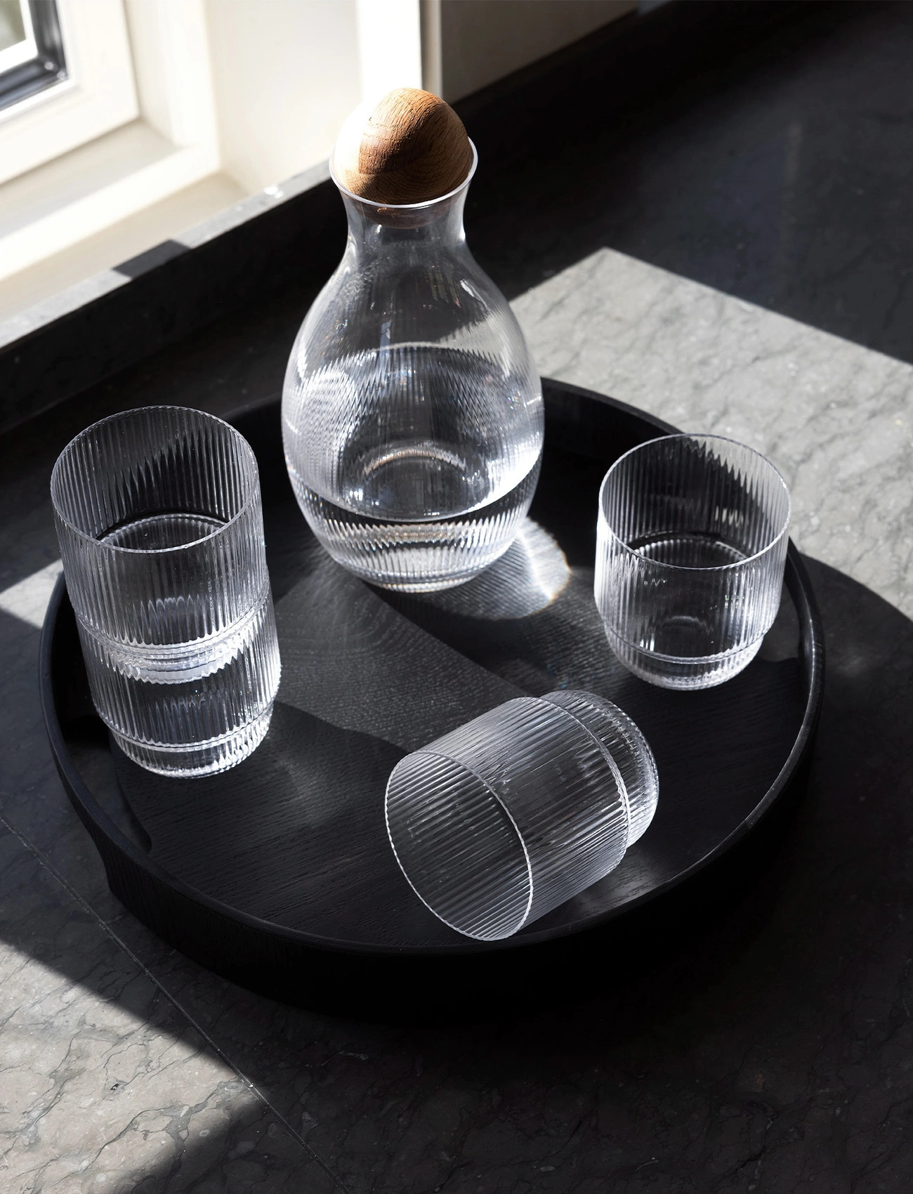 Sagaform Hanna Round Tray, One Size, Black, Spisesteder Og Bordtilbehør > Bakker, Unisex