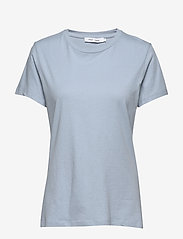 Solly tee solid 205 - DUSTY BLUE