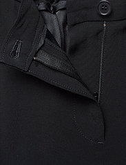 Crepe Satin Back - Sasha Flex 