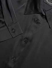 Satin Stretch - Latia 