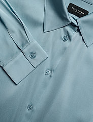 Satin Stretch - Latia 