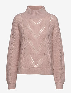 5191 - Deirdre - PALE PINK