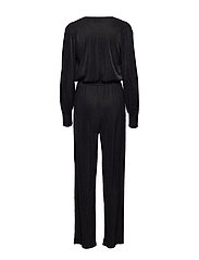 jumpsuit second female