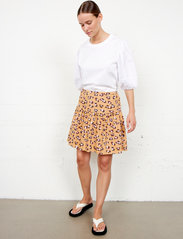 Second Female - Kalma Short Skirt - korta kjolar - pastry shell - 6