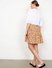 Second Female - Kalma Short Skirt - korta kjolar - pastry shell - 7