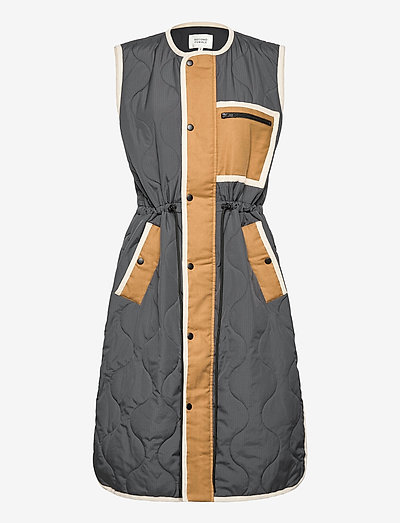 second female spin coat