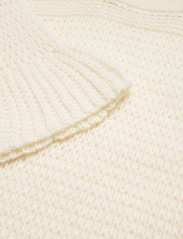 grid-image 2