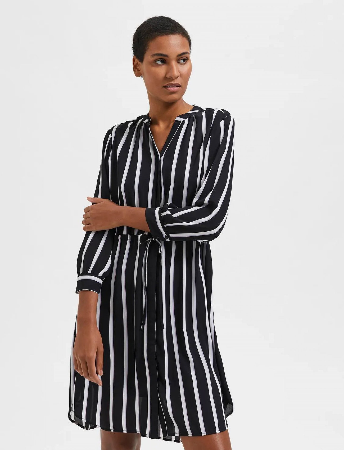 Selected Slfdamina 7/8 Aop Dress B Noos, 36, Black, Kjoler > Kort Kjole, Dame