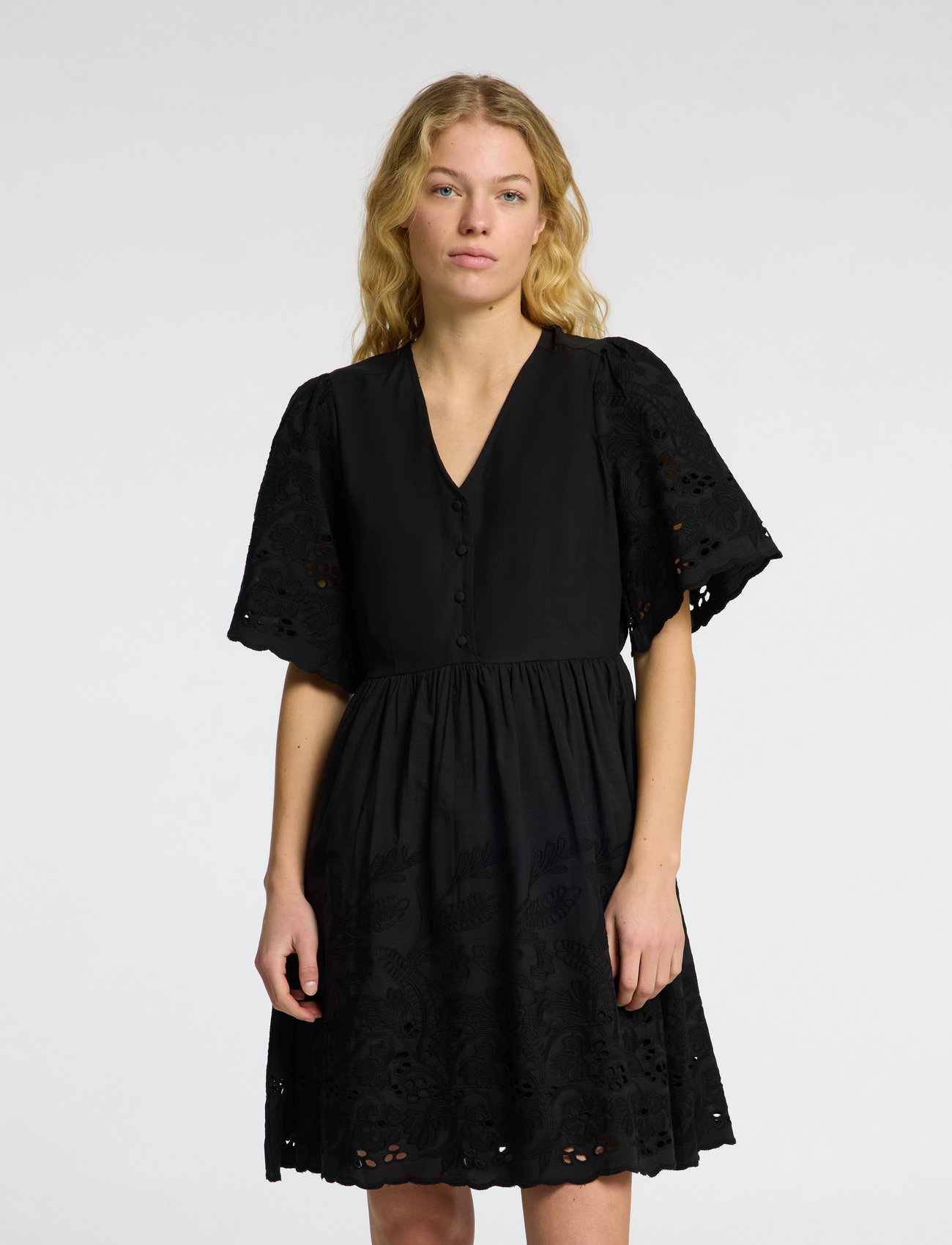 Selected Slfdahlia Ss Short Broderi Dress Noos, 40, Black > Dresses, Dame