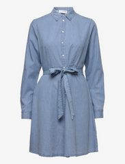 Selected Femme - SLFTAMMY LS SHORT SHIRT DRESS - skjortklänningar - light blue - 0