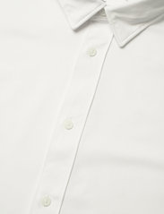 Selected Homme - SLHSLIMCHARLES-KNIT SHIRT LS B CAMP - linen shirts - white - 3