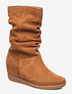 Shoe The Bear Skor för kvinnor,köp sneakers, boots och mer Shoe The Bear EMMY SLOUCHY Stövlar med kilklack brown