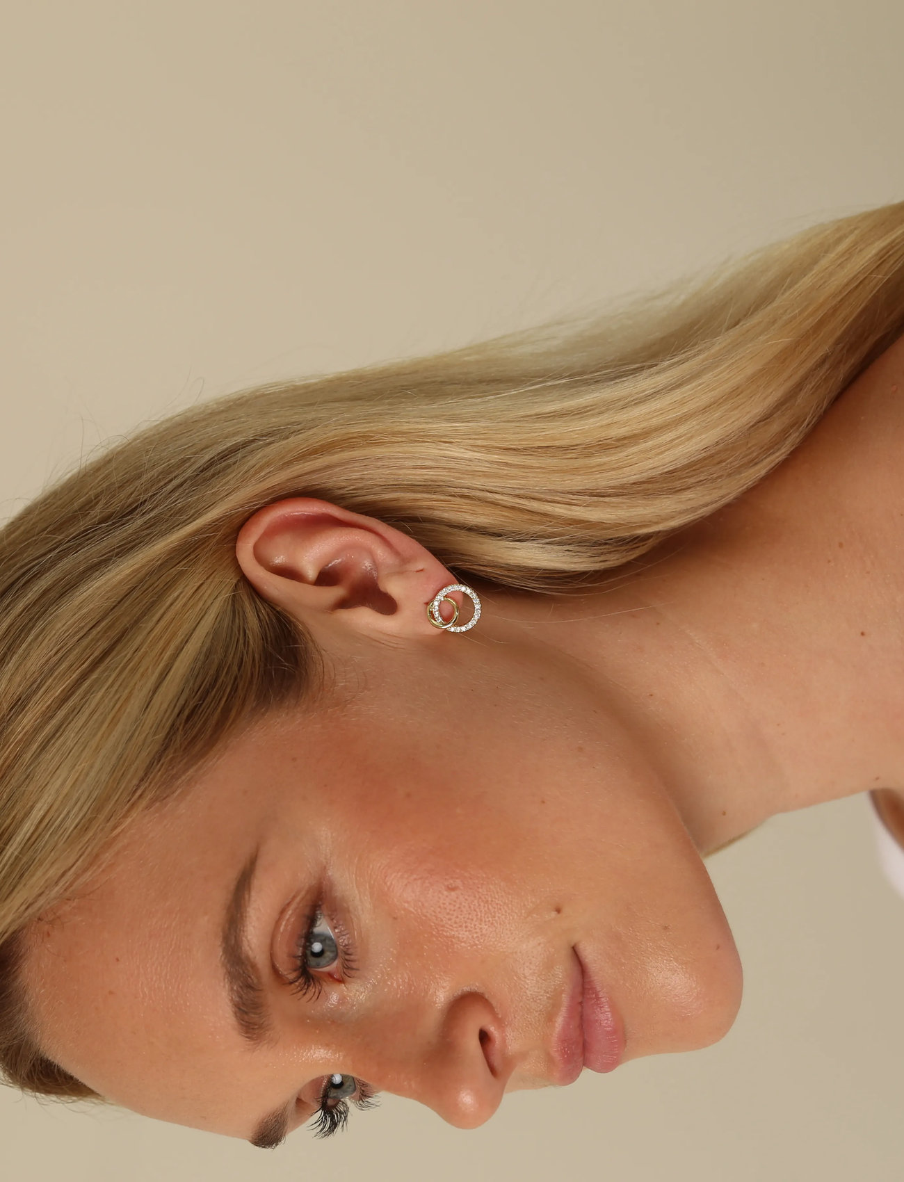 SNÖ of Sweden Mona Irregular Ear, One Size, Gold, Øreringe > Creoler, Dame