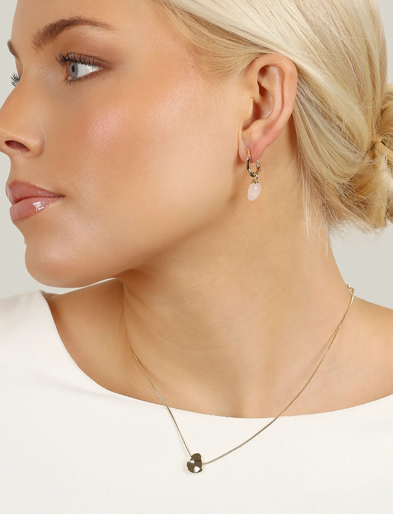 SNÖ of Sweden Hilma Small Ring Pendant Ear G/White - Onesize, One Size, Gold, Øreringe > Øreringe Med Vedhæng, Dame