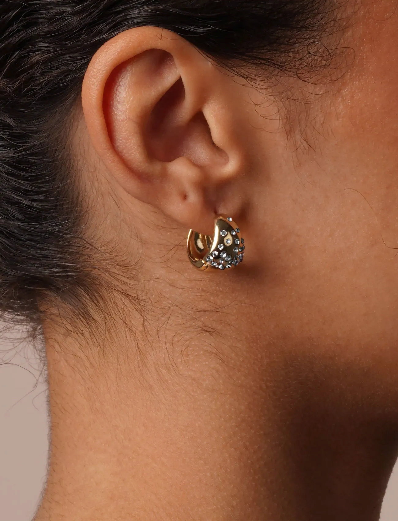SNÖ of Sweden Sprinkles Core Small Oval Ring Ear, One Size, Gold, Øreringe > Creoler, Dame