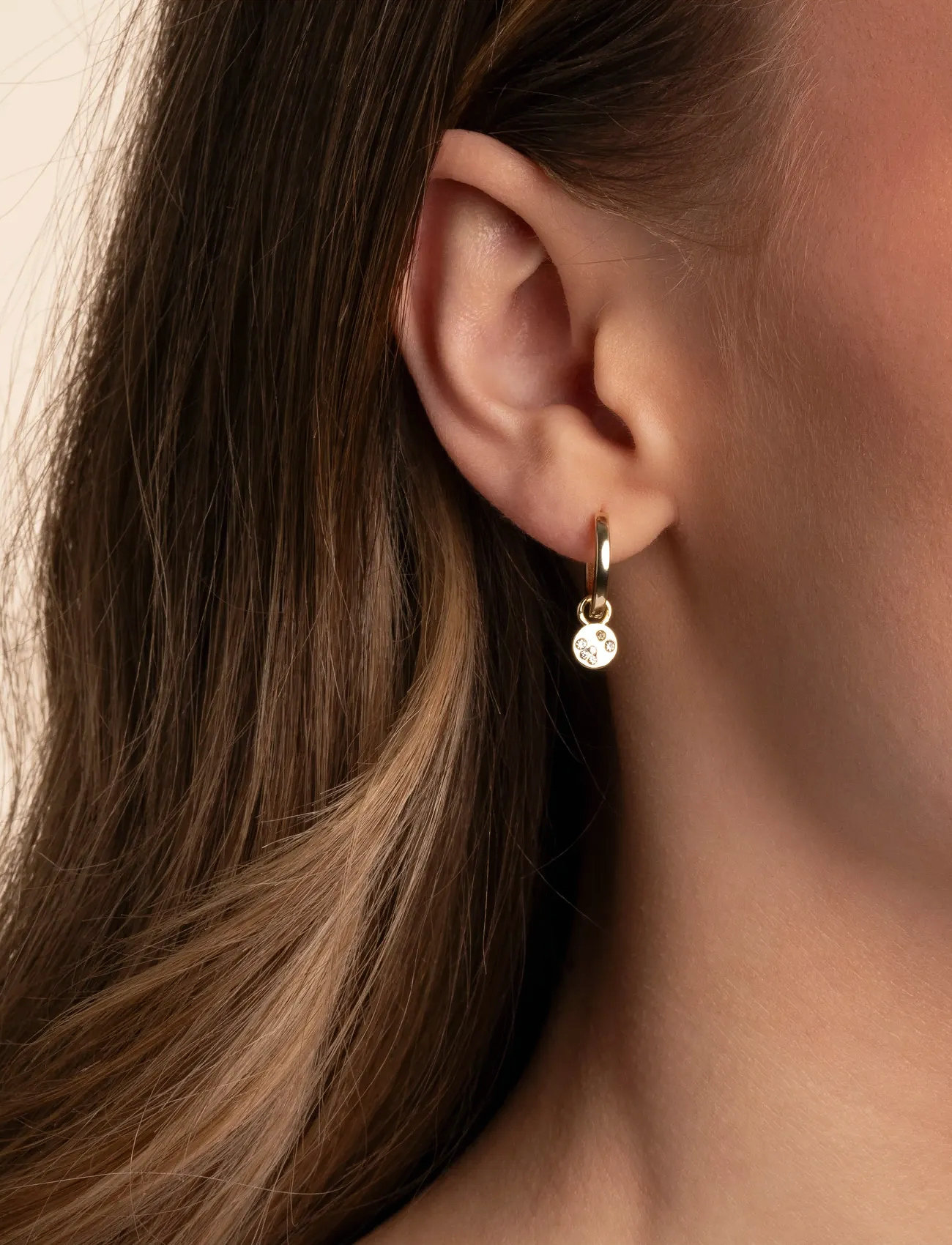 SNÖ of Sweden Sprinkles Pendant Ear, One Size, Gold, Øreringe > Creoler, Dame