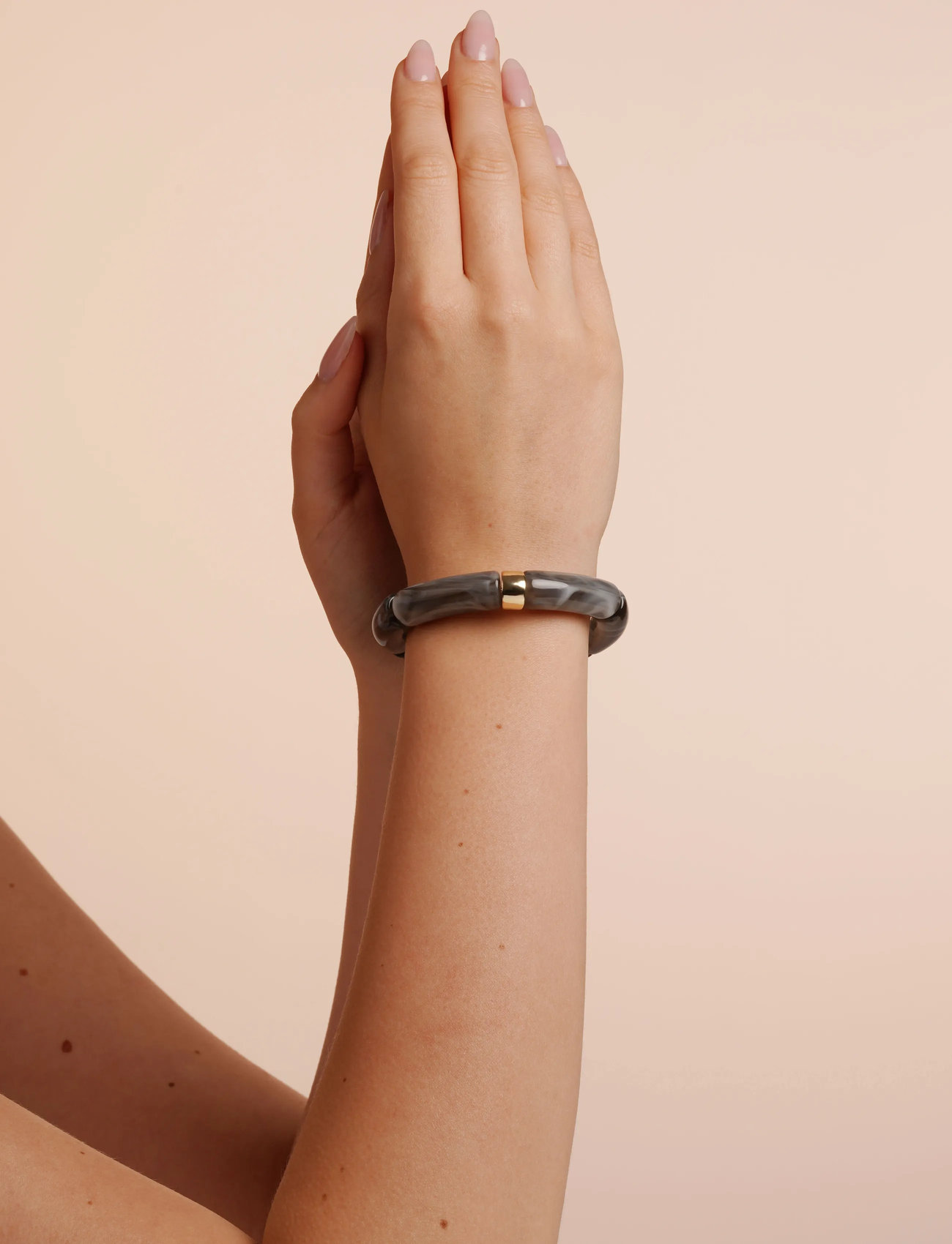 SNÖ of Sweden Becky Elastic Brace G/Grey - Onesize, One Size, Grey, Armbånd > Armringe, Dame