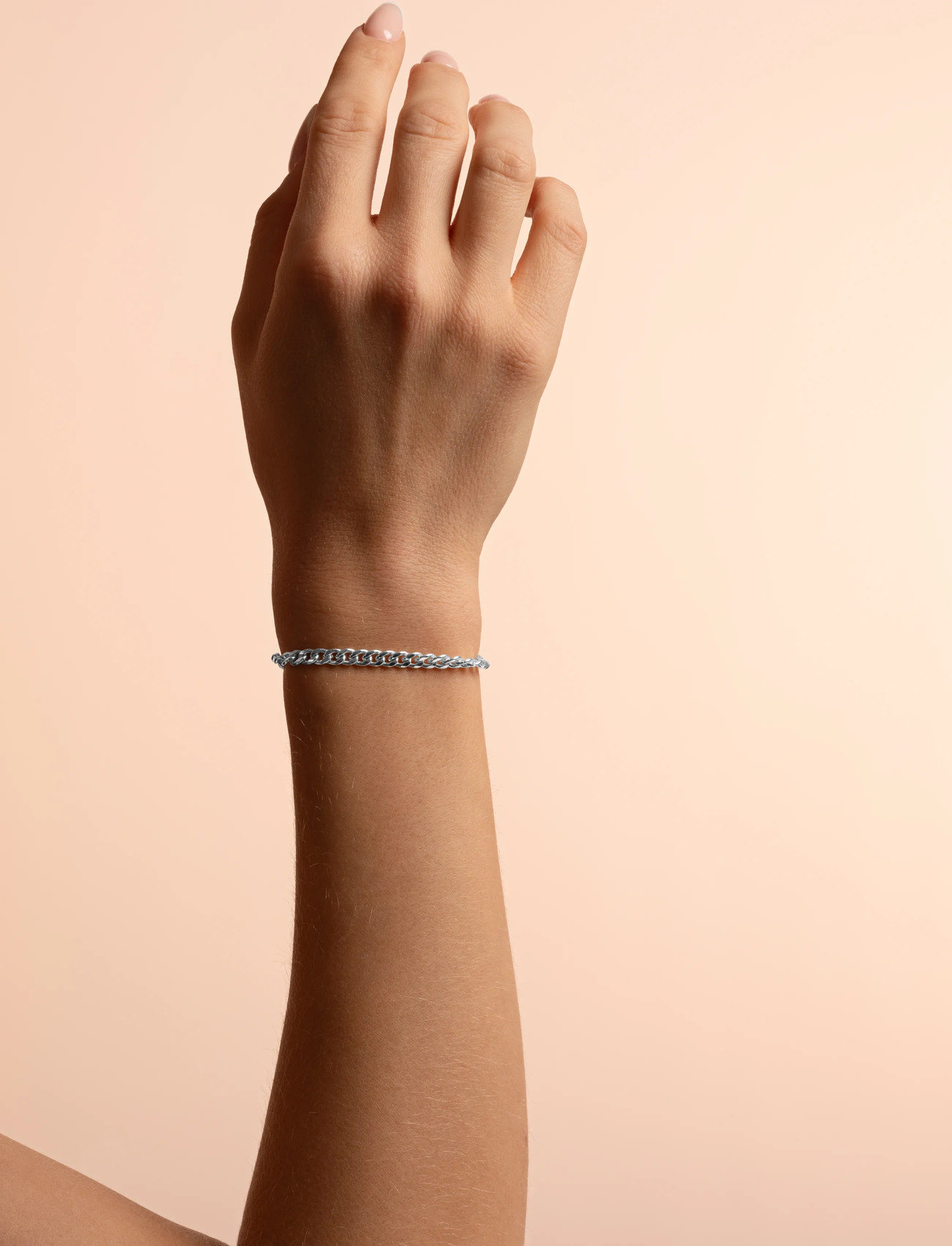 SNÖ of Sweden Liddy Brace Plain S-Onesize, One Size, Silver, Armbånd > Kædearmbånd, Dame