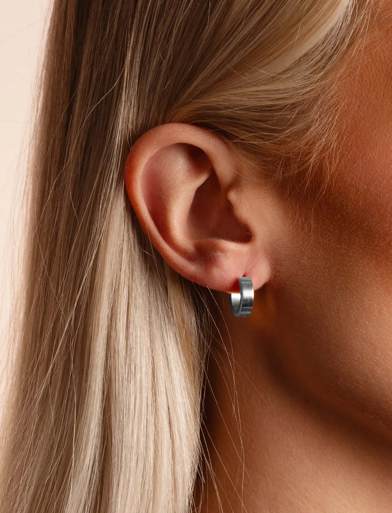 SNÖ of Sweden Liddy Small Ring Ear Plain S-Onesize, One Size, Silver, Øreringe > Creoler, Dame