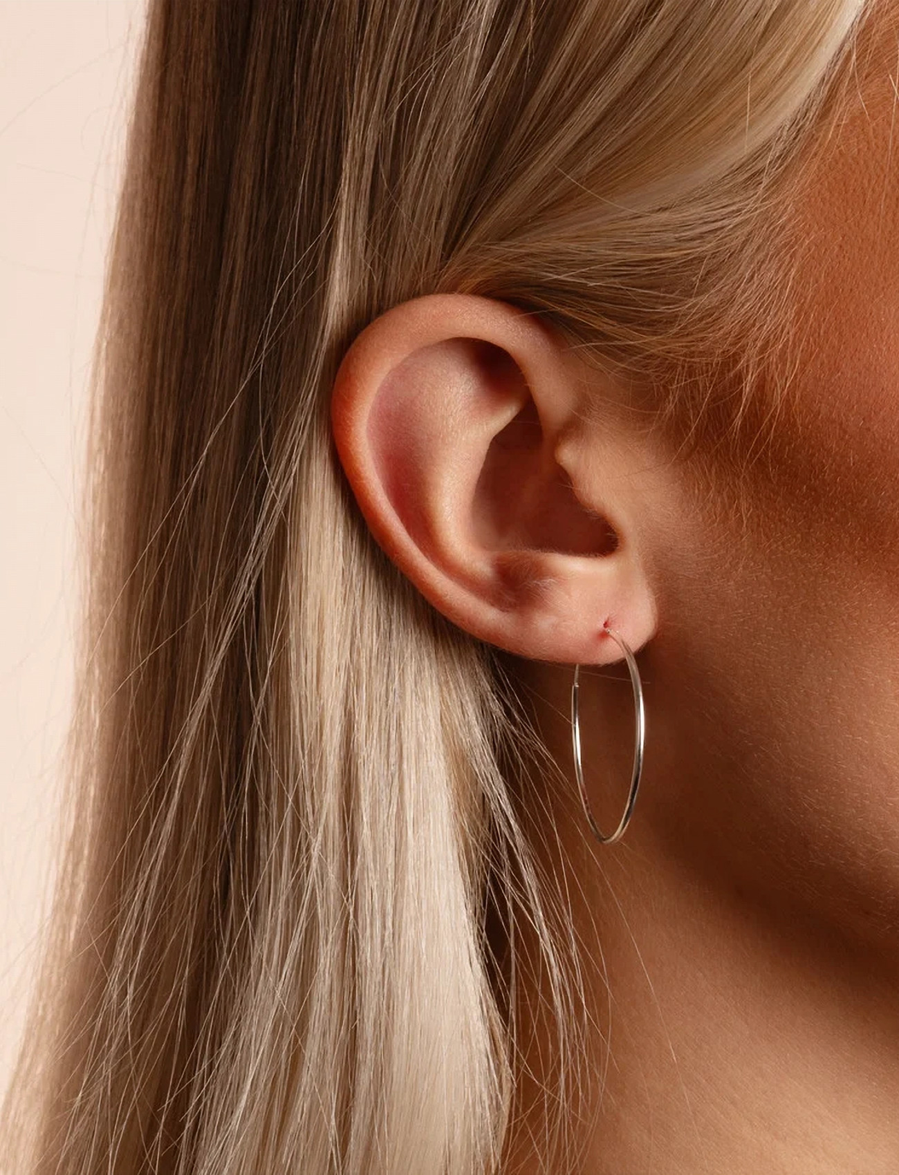 SNÖ of Sweden Liddy Thin Big Ring Ear Plain G-Onesize, One Size, Gold, Øreringe > Creoler, Dame