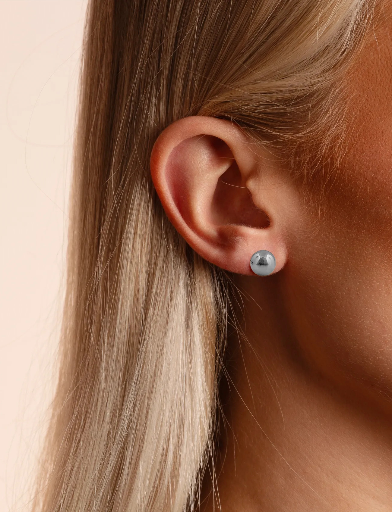 SNÖ of Sweden Bennet Ear Plain S-Onesize, One Size, Silver, Øreringe > Ørestikker, Dame